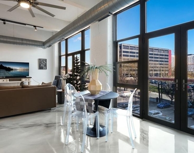 444 N 4th Street - Photo Thumbnail 2