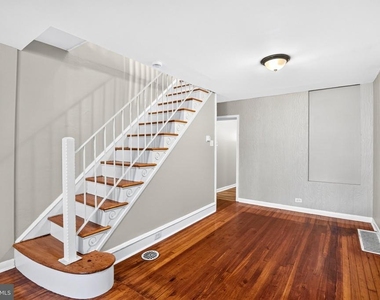 3225 Gaul Street - Photo Thumbnail 2