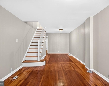 3225 Gaul Street - Photo Thumbnail 1