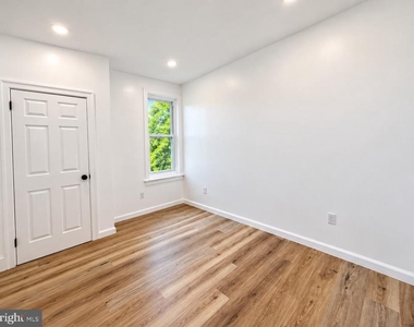 2022 W Ontario Street - Photo Thumbnail 3