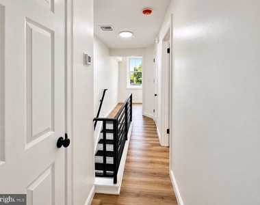 2022 W Ontario Street - Photo Thumbnail 5