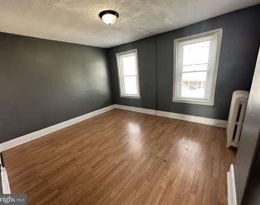 4711 Hawthorne Street - Photo Thumbnail 6