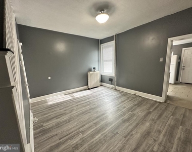 4711 Hawthorne Street - Photo Thumbnail 2