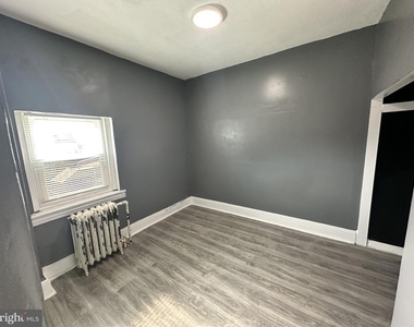 4711 Hawthorne Street - Photo Thumbnail 4