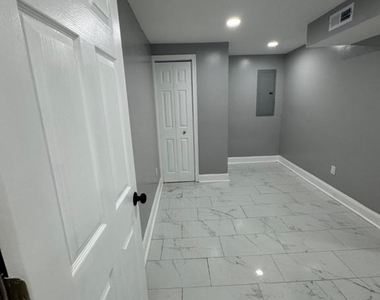 3346 N Smedley Street - Photo Thumbnail 32