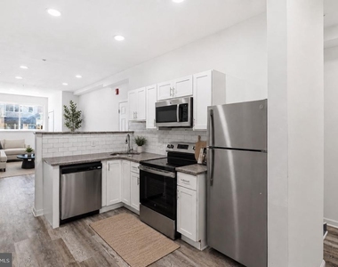 1219 W Butler Street - Photo Thumbnail 1
