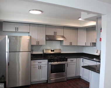 515 Foster Street - Photo Thumbnail 3