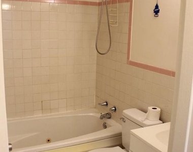 515 Foster Street - Photo Thumbnail 7