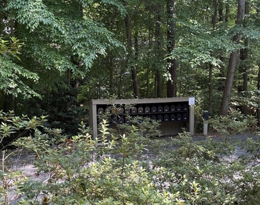 106 Montrose Drive - Photo Thumbnail 63