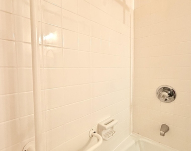 106 Montrose Drive - Photo Thumbnail 35
