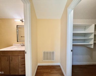 106 Montrose Drive - Photo Thumbnail 51