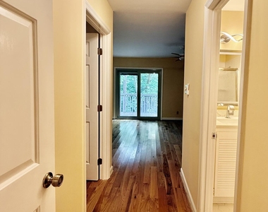 106 Montrose Drive - Photo Thumbnail 37