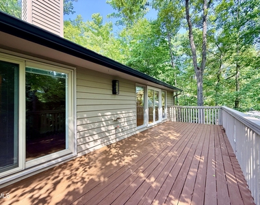 106 Montrose Drive - Photo Thumbnail 12