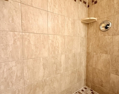 106 Montrose Drive - Photo Thumbnail 57