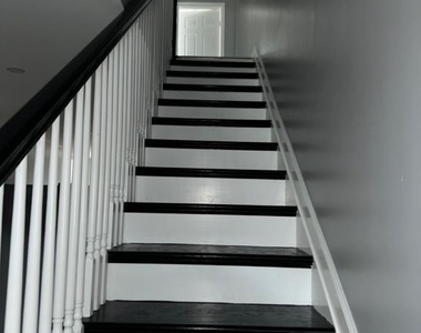 3146 Custer Street - Photo Thumbnail 16