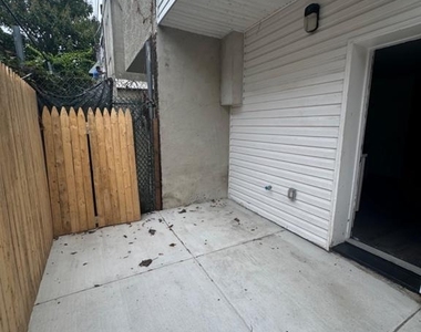3146 Custer Street - Photo Thumbnail 10