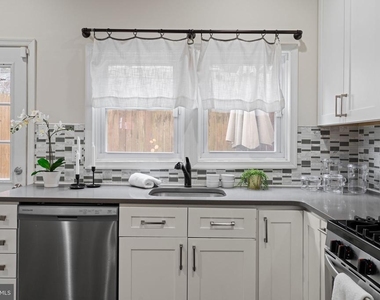 1331 N Newkirk Street - Photo Thumbnail 13