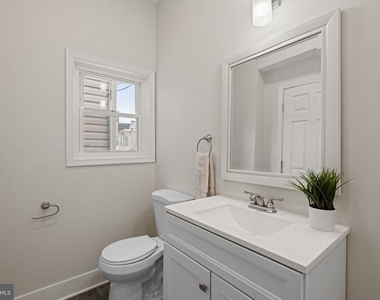 1331 N Newkirk Street - Photo Thumbnail 18