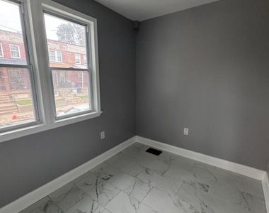 2604 S Holbrook Street - Photo Thumbnail 4