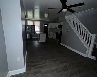 2604 S Holbrook Street - Photo Thumbnail 7