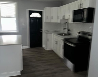 2604 S Holbrook Street - Photo Thumbnail 8
