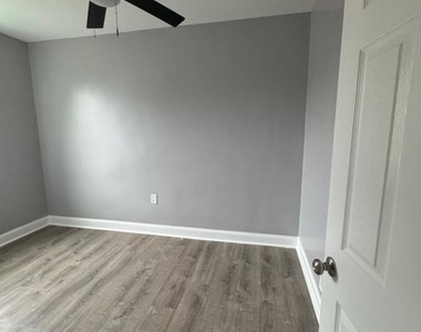 2602 S Holbrook Street - Photo Thumbnail 23