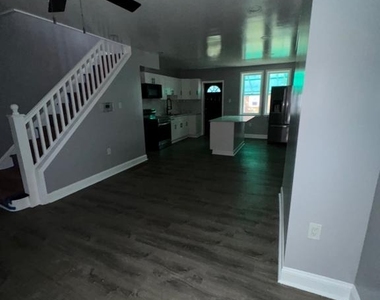 2602 S Holbrook Street - Photo Thumbnail 6