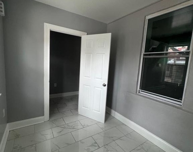 2602 S Holbrook Street - Photo Thumbnail 4