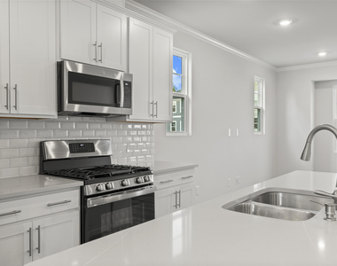 4016 Silver Oak Lane - Photo Thumbnail 11