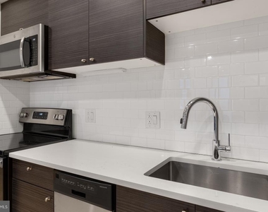 257 N 3rd Street - Photo Thumbnail 7