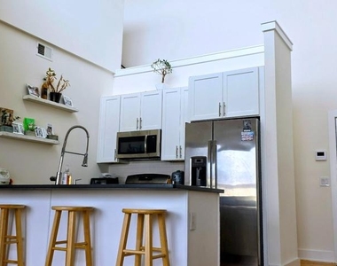1003 N Bodine Street - Photo Thumbnail 12
