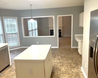 9801 Goodrum Court - Photo Thumbnail 8