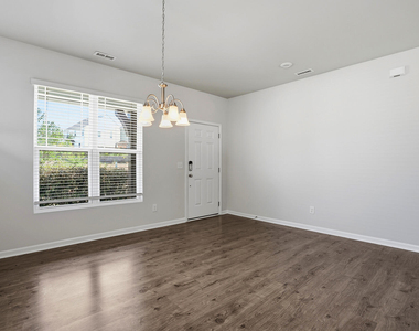 1425 Haltwhistle Street - Photo Thumbnail 6