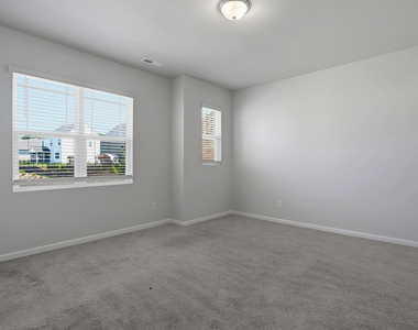 1425 Haltwhistle Street - Photo Thumbnail 27
