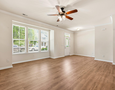 2417 Historic Circle - Photo Thumbnail 16