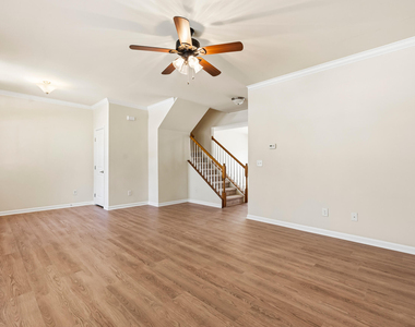 2417 Historic Circle - Photo Thumbnail 13
