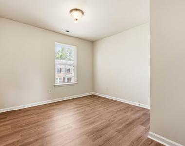 2417 Historic Circle - Photo Thumbnail 27
