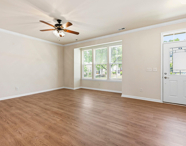 2417 Historic Circle - Photo Thumbnail 12