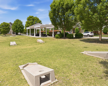 2417 Historic Circle - Photo Thumbnail 40