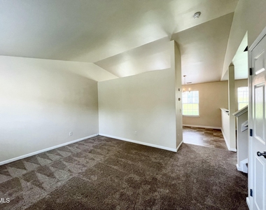 5403 Danube Lane - Photo Thumbnail 3