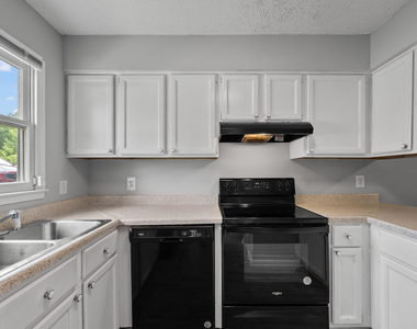 4425 Roller Court - Photo Thumbnail 2