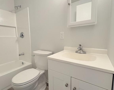 906 Argus Street - Photo Thumbnail 10