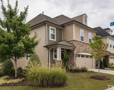 201 Begen Street - Photo Thumbnail 1