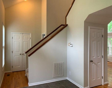 218 Mint Hill Drive - Photo Thumbnail 5