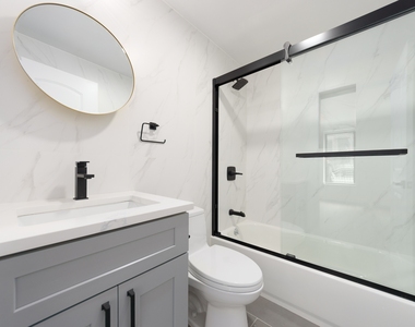 533 Madison Street - Photo Thumbnail 9