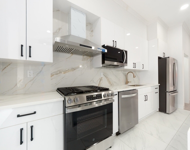 533 Madison Street - Photo Thumbnail 3