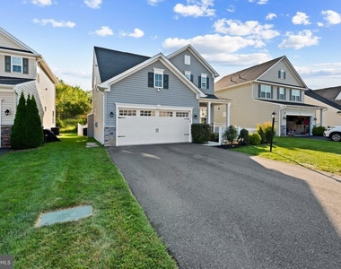 188 Pixie Moss Road - Photo Thumbnail 9