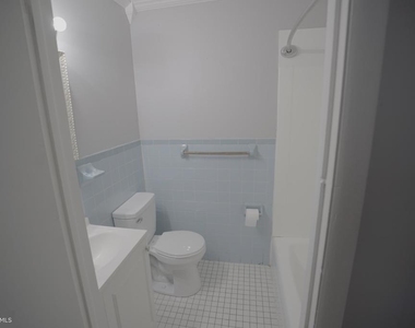 342 E New Street - Photo Thumbnail 5