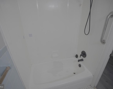 342 E New Street - Photo Thumbnail 6