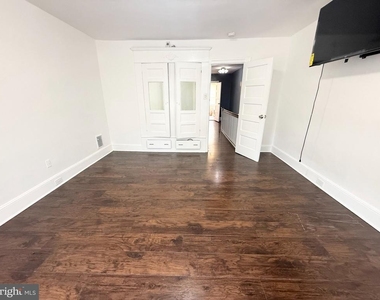 242 Pusey Avenue - Photo Thumbnail 10